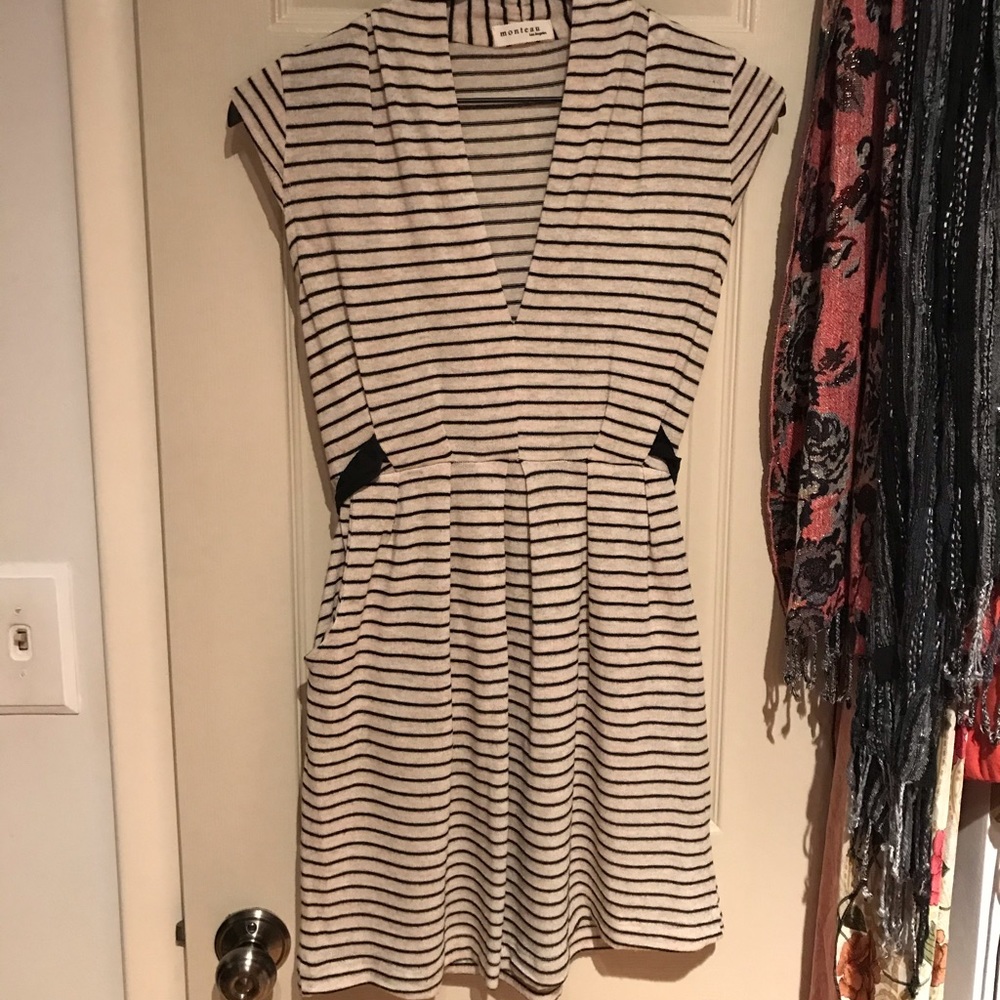 Monteau black and white stripe dress size (S)
